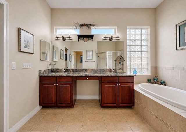 2208 MYRTLE VISTA COURT, Sun City Center, FL 33573