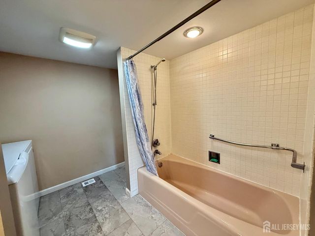 8-O Sussex Way 8O, Monroe, NJ 08831