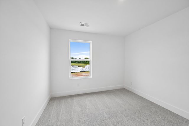 2597 Peaceful Valley Dr, Columbia, TN 38401