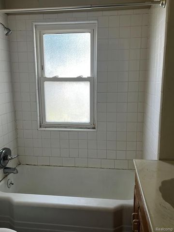 1861 Academy Street, Ferndale, MI 48220