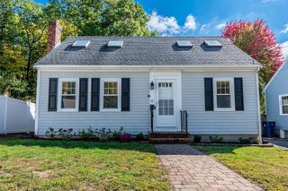 15 Bryant Rd, Boston, MA 02132