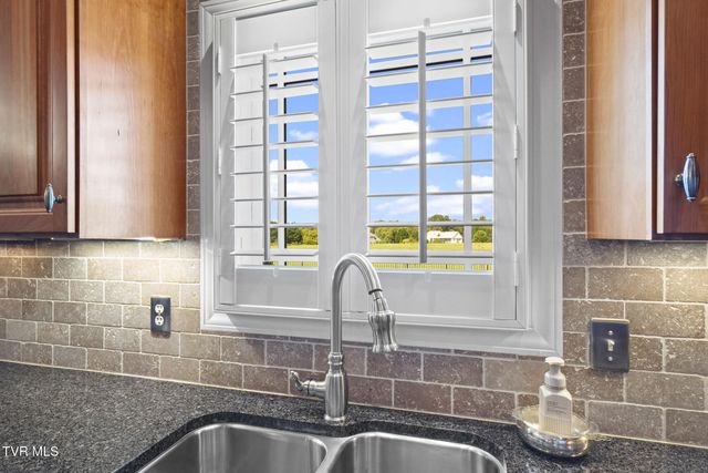 96 Belle Arden Drive, Greeneville, TN 37745