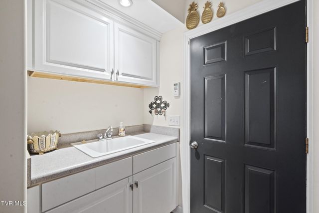 96 Belle Arden Drive, Greeneville, TN 37745