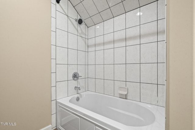 96 Belle Arden Drive, Greeneville, TN 37745