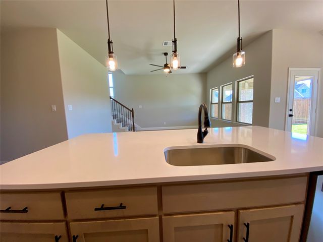 2914 Bridgepoint Street, Crandall, TX 75114