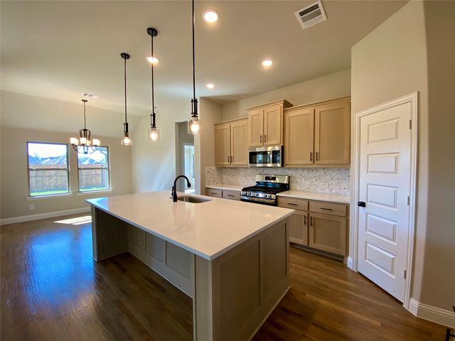 2914 Bridgepoint Street, Crandall, TX 75114