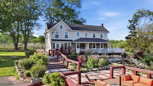 72 Pond Ln, Holland Twp., NJ 08848