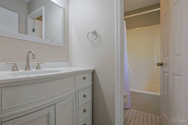10564 Stablehand Drive, Symmes Twp, OH 45242