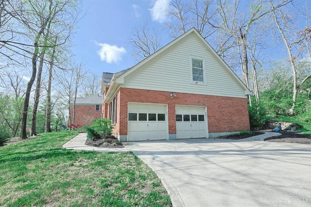 10564 Stablehand Drive, Symmes Twp, OH 45242