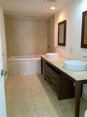 475 Brickell Avenue 1614, Miami, FL 33131