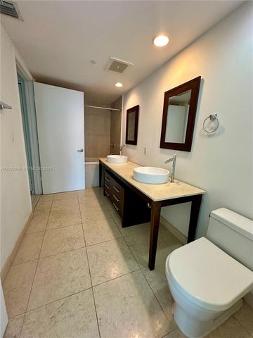 475 Brickell Avenue 1614, Miami, FL 33131