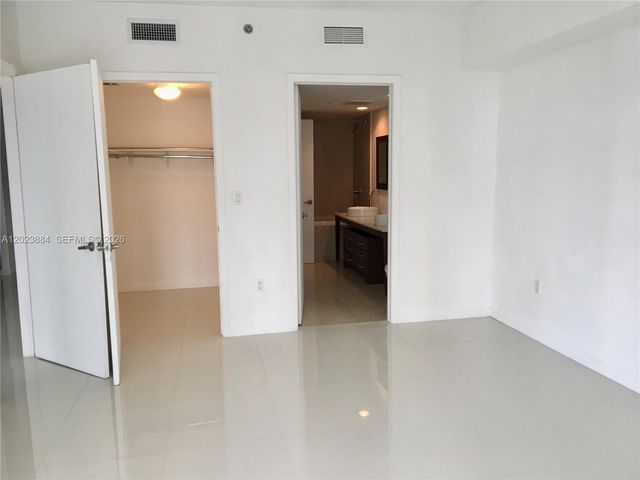 475 Brickell Avenue 1614, Miami, FL 33131