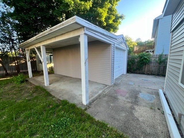 27 Dubois St, Springfield, MA 01151