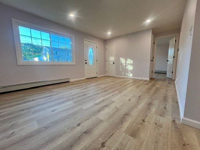 27 Dubois St, Springfield, MA 01151