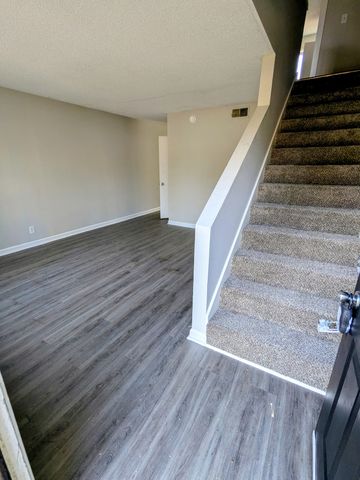 736 Holder Dr, Nashville, TN 37217