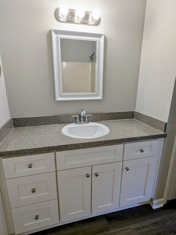 736 Holder Dr, Nashville, TN 37217