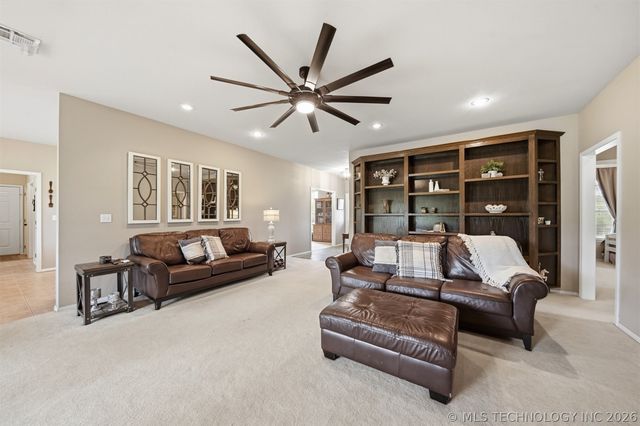 3300 Holly Road, Claremore, OK 74019
