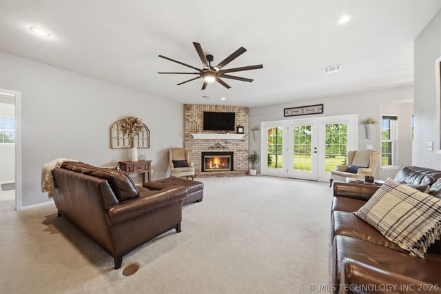 3300 Holly Road, Claremore, OK 74019