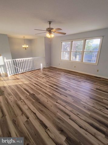 11 INDEPENDENCE DRIVE, Mount Holly Springs, PA 17065