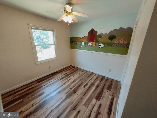 11 INDEPENDENCE DRIVE, Mount Holly Springs, PA 17065