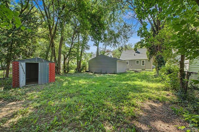 8300 Stout Street, Detroit, MI 48228