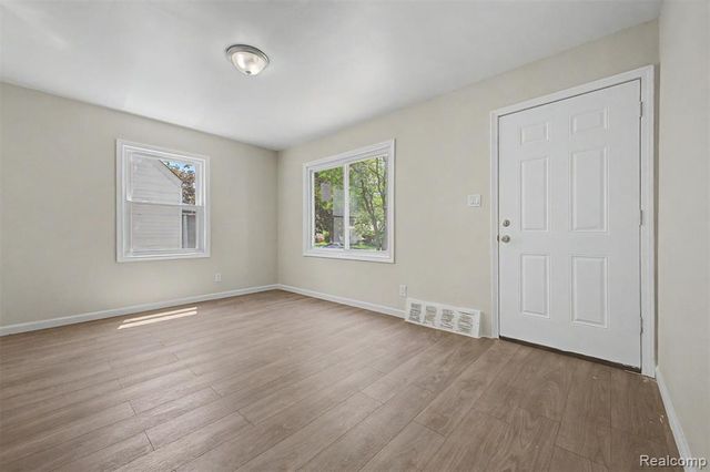 8300 Stout Street, Detroit, MI 48228