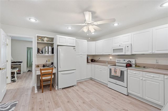 545 PINELLAS BAYWAY S 302, St Petersburg, FL 33715