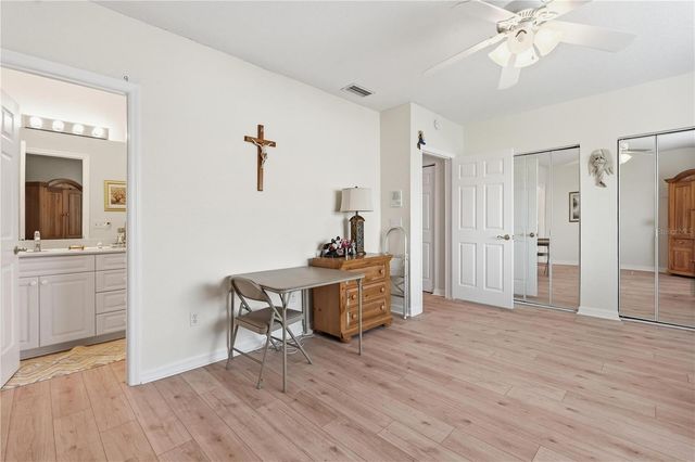 545 PINELLAS BAYWAY S 302, St Petersburg, FL 33715