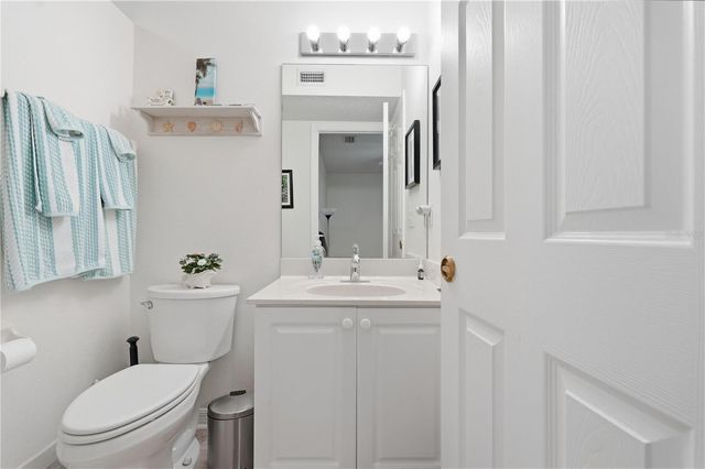 545 PINELLAS BAYWAY S 302, St Petersburg, FL 33715