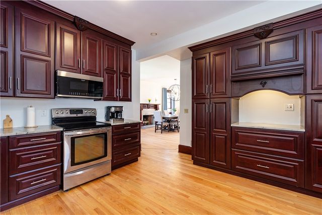 73 Nottingham Drive, Scituate, RI 02831