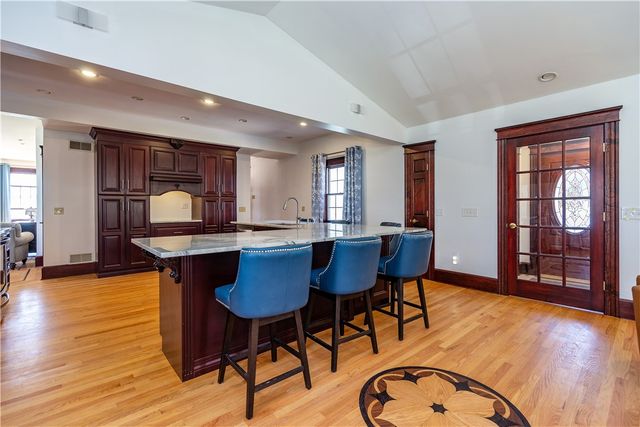 73 Nottingham Drive, Scituate, RI 02831