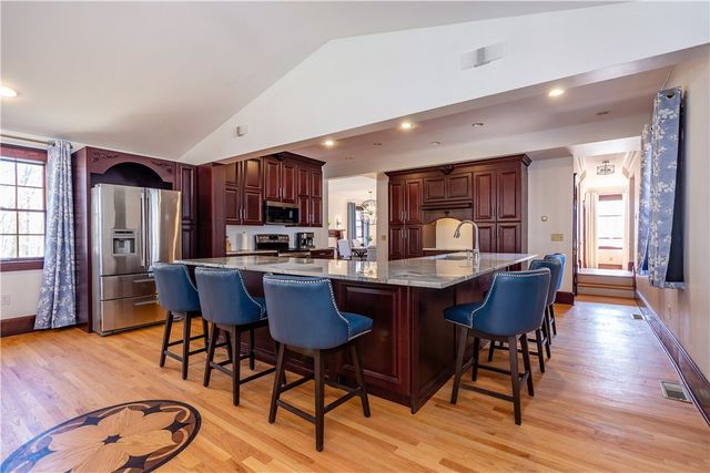 73 Nottingham Drive, Scituate, RI 02831