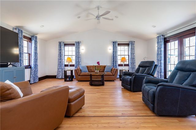 73 Nottingham Drive, Scituate, RI 02831