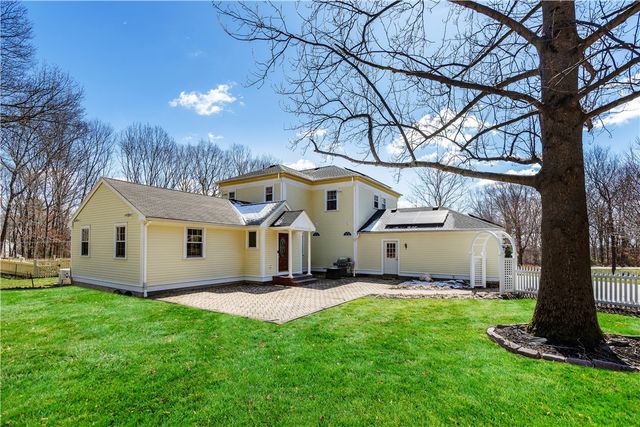 73 Nottingham Drive, Scituate, RI 02831