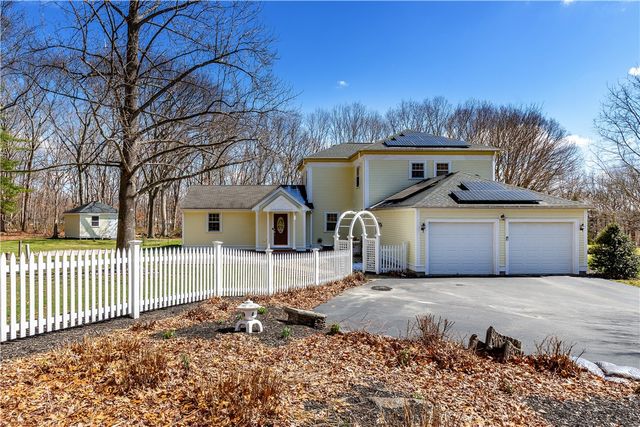 73 Nottingham Drive, Scituate, RI 02831