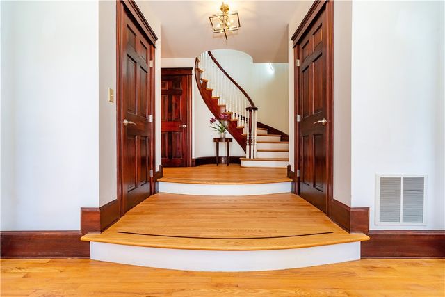 73 Nottingham Drive, Scituate, RI 02831