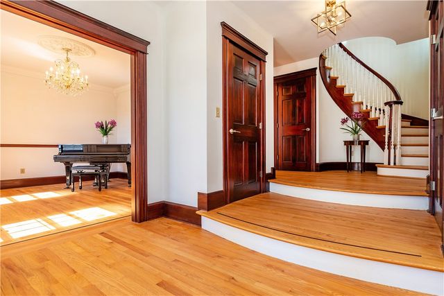 73 Nottingham Drive, Scituate, RI 02831