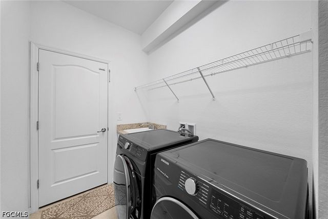 3406 murcia CT, Fort Myers, FL 33905