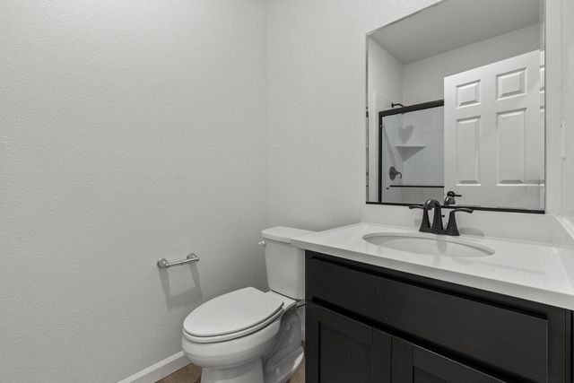 909 Zennor Pl, Patterson, CA 95363