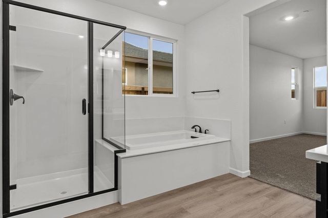 909 Zennor Pl, Patterson, CA 95363