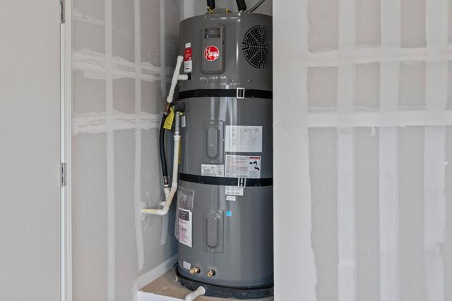 909 Zennor Pl, Patterson, CA 95363