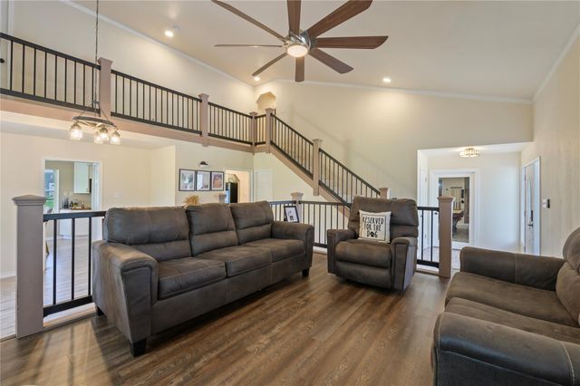 1925 Avenue L, Santa Fe, TX 77510