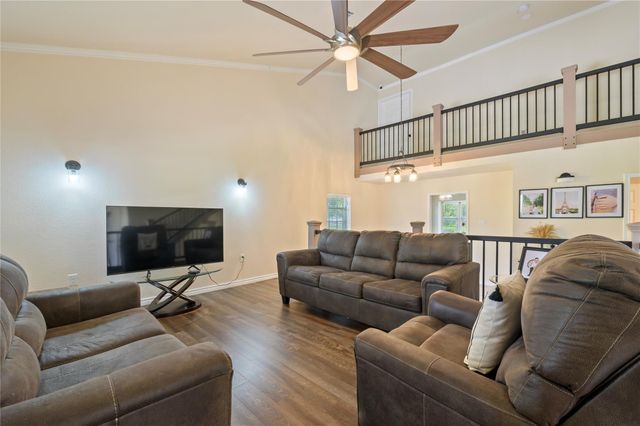 1925 Avenue L, Santa Fe, TX 77510