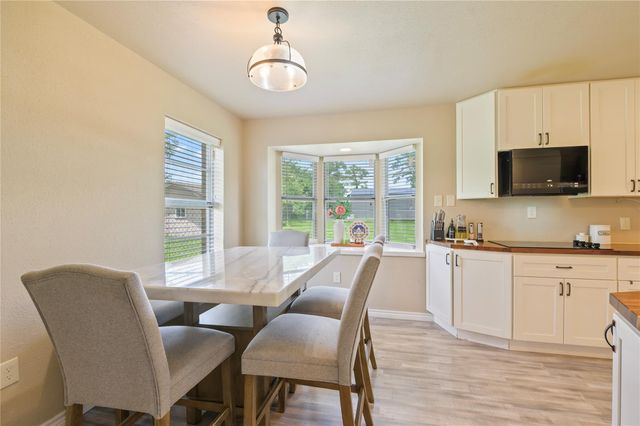 1925 Avenue L, Santa Fe, TX 77510