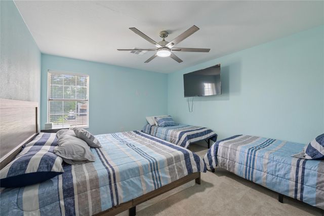 1925 Avenue L, Santa Fe, TX 77510