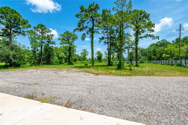 1925 Avenue L, Santa Fe, TX 77510