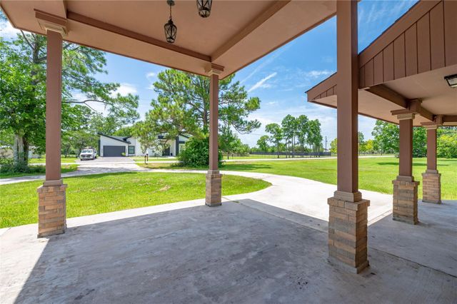 1925 Avenue L, Santa Fe, TX 77510