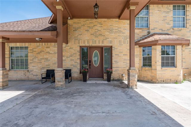1925 Avenue L, Santa Fe, TX 77510