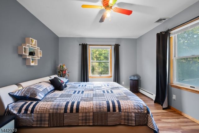 54 Navajo Trl, West Milford Twp., NJ 07480