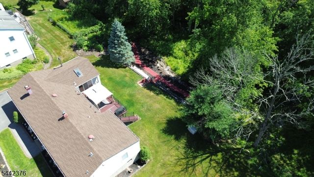54 Navajo Trl, West Milford Twp., NJ 07480
